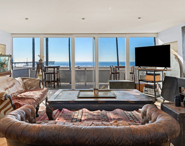 2909 Ocean Front Walk - Photo Thumbnail 7