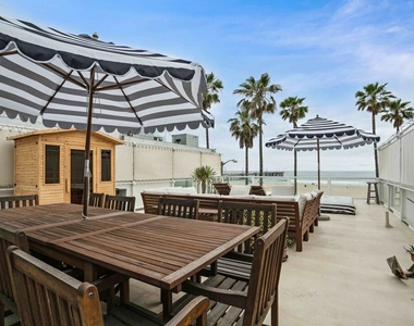 2909 Ocean Front Walk - Photo Thumbnail 18