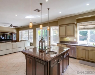 9673 Deer Trail Dr - Photo Thumbnail 23