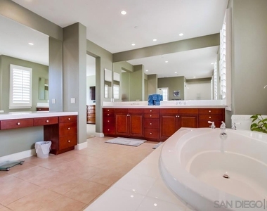 9673 Deer Trail Dr - Photo Thumbnail 42