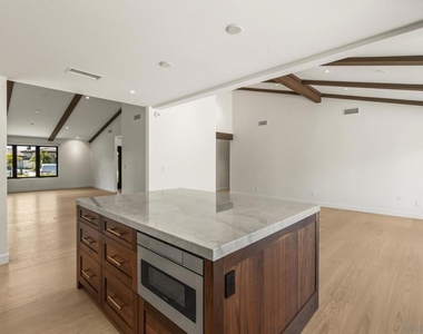 2260 Calle Tiara - Photo Thumbnail 13