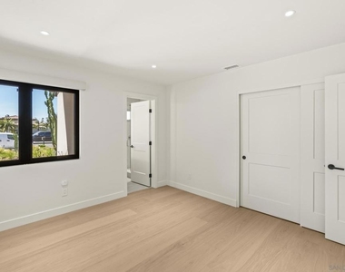 2260 Calle Tiara - Photo Thumbnail 30