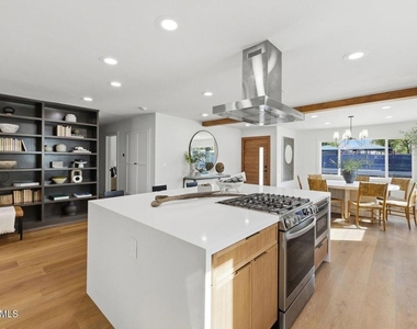 6655 Lederer Avenue - Photo Thumbnail 4