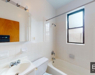 309 East 90th Street - Photo Thumbnail 3