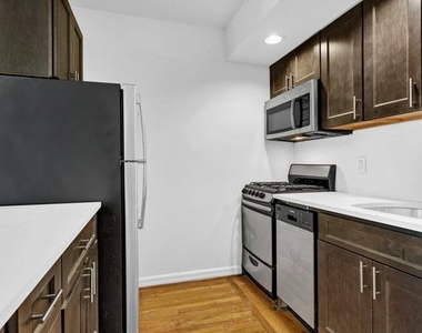 West 49th Street - Photo Thumbnail 2