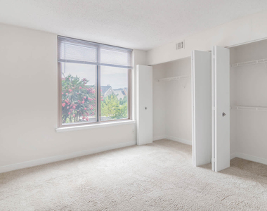 4903 Edgemoor Lane - Photo Thumbnail 18