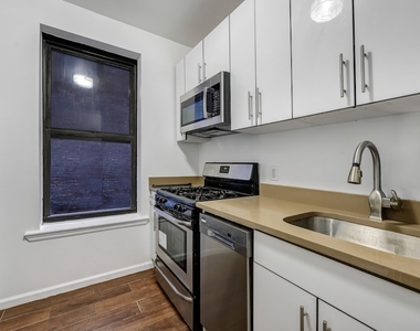 188 Claremont Avenue - Photo Thumbnail 2