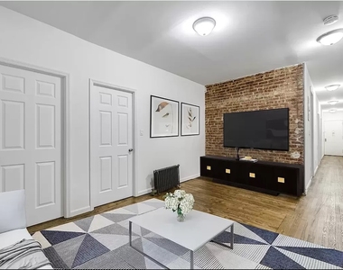 188 Claremont Avenue - Photo Thumbnail 1