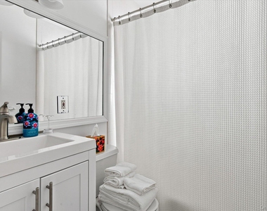 717 Dune Road - Photo Thumbnail 14