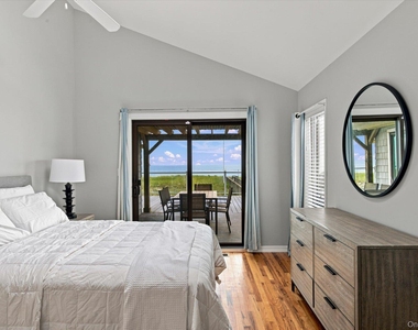 717 Dune Road - Photo Thumbnail 12