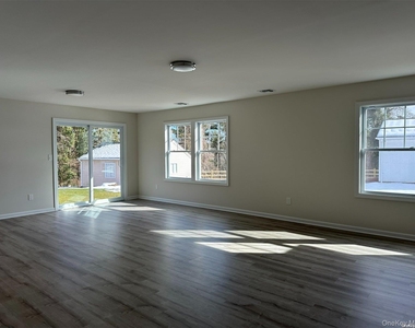 125 W Main Street - Photo Thumbnail 27