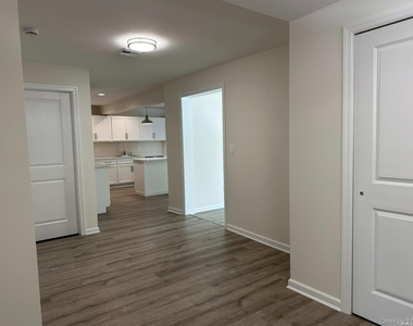 125 W Main Street - Photo Thumbnail 24