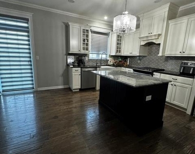16 Boxwood Road - Photo Thumbnail 4