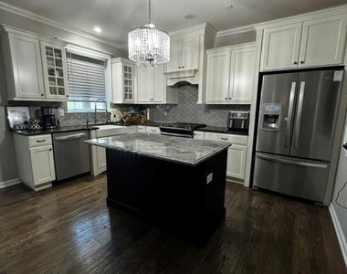 16 Boxwood Road - Photo Thumbnail 3