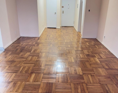 14943 35th Ave - Photo Thumbnail 1