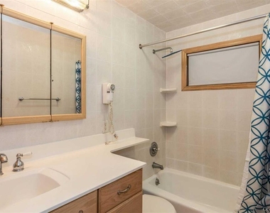 18 Tarpon Road - Photo Thumbnail 3