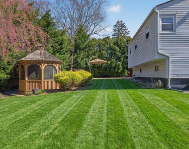 7 Phyllis Drive - Photo Thumbnail 19