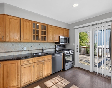 7 Phyllis Drive - Photo Thumbnail 5