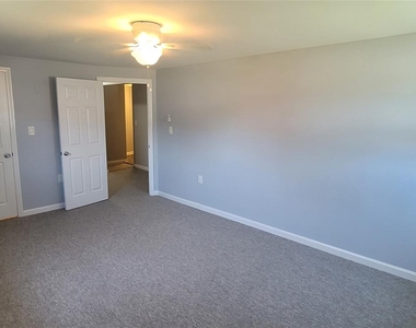 2542 Dock Road - Photo Thumbnail 9