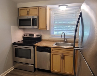 2542 Dock Road - Photo Thumbnail 4