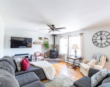 9 3rd Avenue - Photo Thumbnail 12