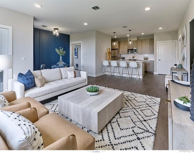 9 Monticello Drive - Photo Thumbnail 2