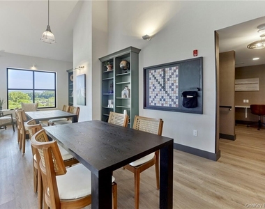 9 Monticello Drive - Photo Thumbnail 7