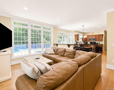 49 Woodville Road - Photo Thumbnail 6
