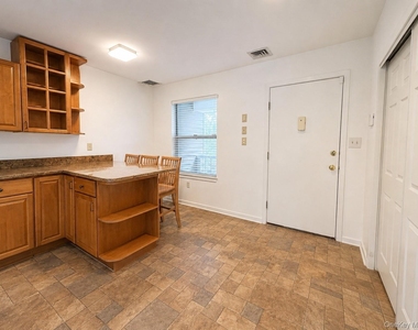 504 Continental Drive - Photo Thumbnail 3