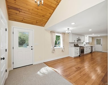 740 Western Highway N - Photo Thumbnail 11