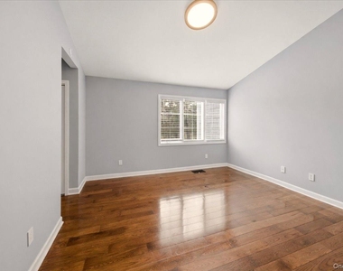 42 Clarewood Drive - Photo Thumbnail 14