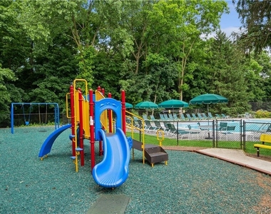 42 Clarewood Drive - Photo Thumbnail 21