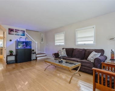 29 Seabreeze Road - Photo Thumbnail 1