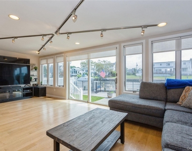 29 Seabreeze Road - Photo Thumbnail 17