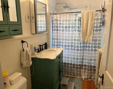 25 Willow Avenue - Photo Thumbnail 5