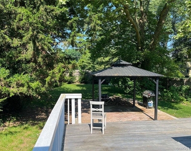 25 Willow Avenue - Photo Thumbnail 12