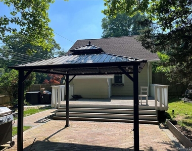 25 Willow Avenue - Photo Thumbnail 15