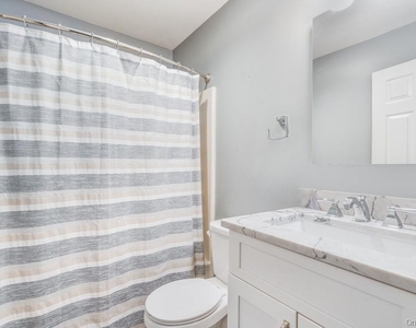 48 Lincoln Place - Photo Thumbnail 10