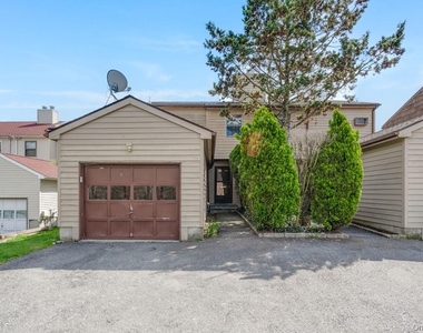 48 Lincoln Place - Photo Thumbnail 13