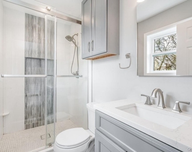 48 Lincoln Place - Photo Thumbnail 7