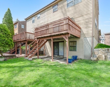 48 Lincoln Place - Photo Thumbnail 12