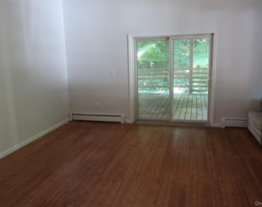 9 Conklin Lane - Photo Thumbnail 8
