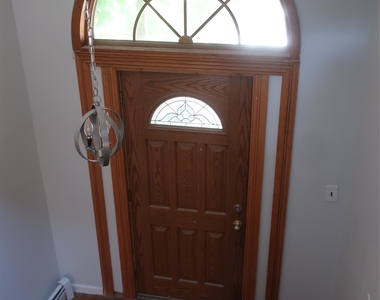 9 Conklin Lane - Photo Thumbnail 12
