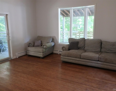 9 Conklin Lane - Photo Thumbnail 7