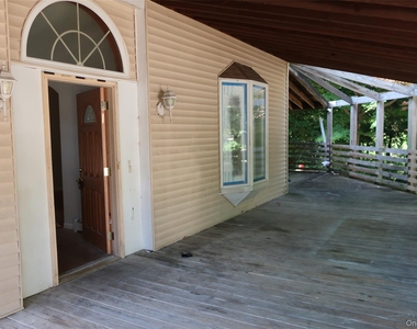 9 Conklin Lane - Photo Thumbnail 4