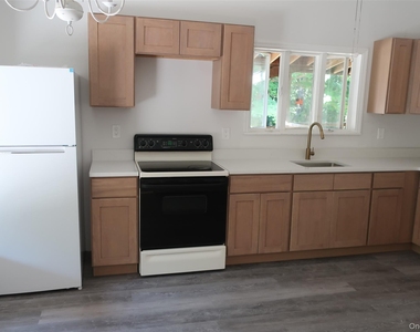 9 Conklin Lane - Photo Thumbnail 3