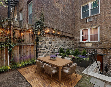 227 East 11th Street - Photo Thumbnail 7