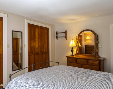 569 N Broadway - Photo Thumbnail 21