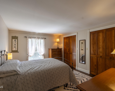 569 N Broadway - Photo Thumbnail 19