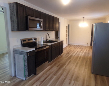 12 1/2 E Clinton Street - Photo Thumbnail 3